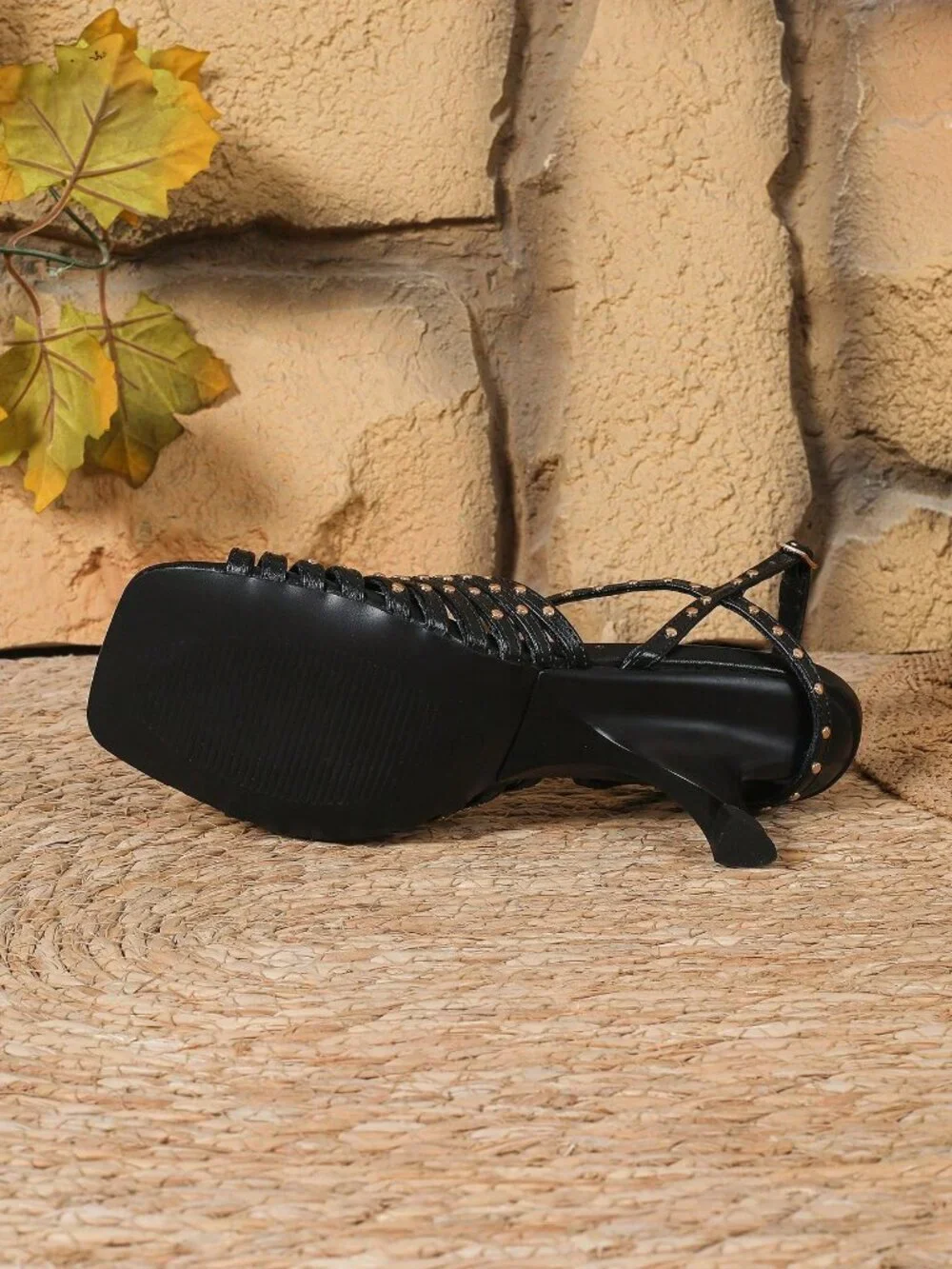 Black Elegant Minimalist Women's Kitten Heel Square Toe Sandals with Rivet
